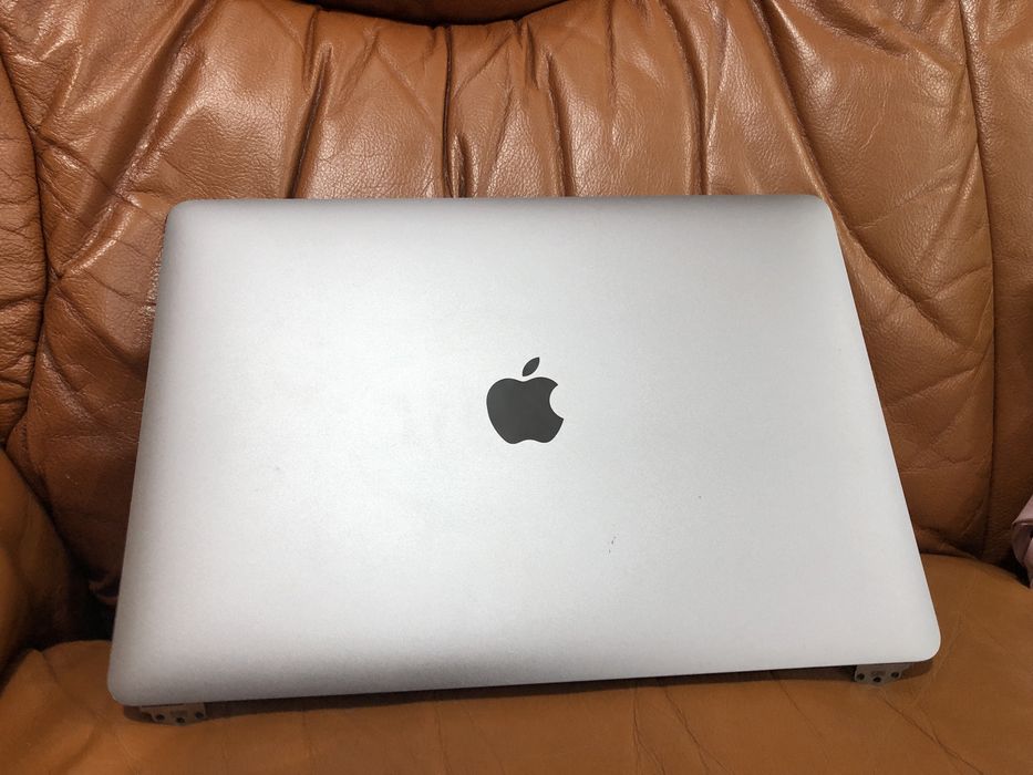 a1932 macbook lcd екран топкейс тачрад батарея