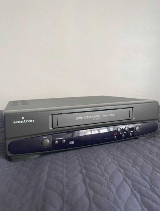 Leitor VHS Sanitron SN-237CP