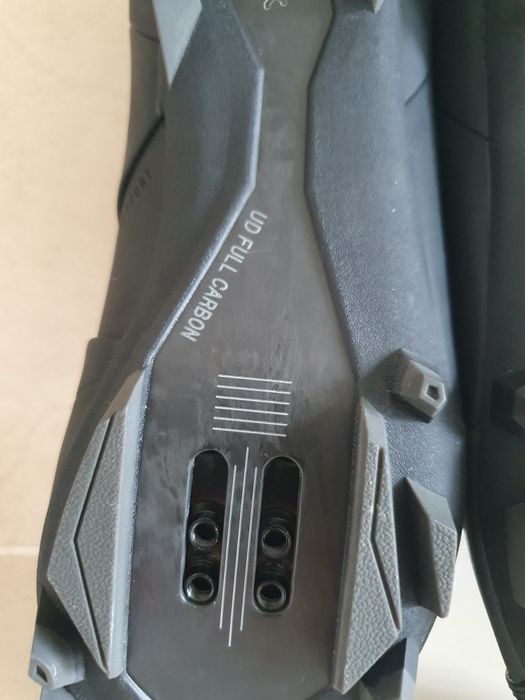 Fizik Infinito X1 39.5 ud full carbon boa x2 253mm spd gravel buty