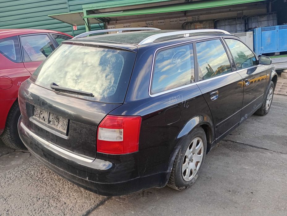 Audi A4B6 1,9 kombi, zderzak przedni części, transport FV dostawa