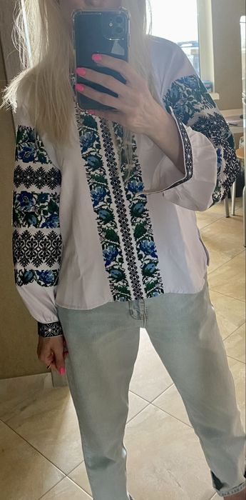 Вишиванка жіноча нова