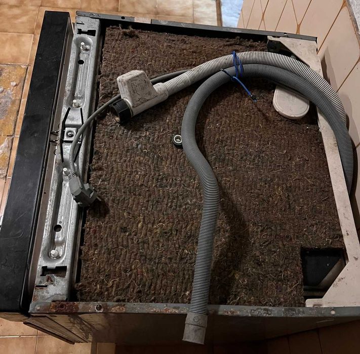 Maquina loiça encastrar Zanussi