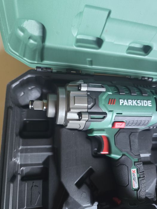 Aparafusadora de impacto parkside 20v para carro