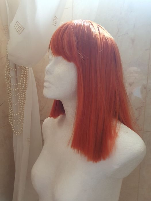 Peruka  bob z grzywką  ruda Leeloo Piąty element  cosplay Halloween