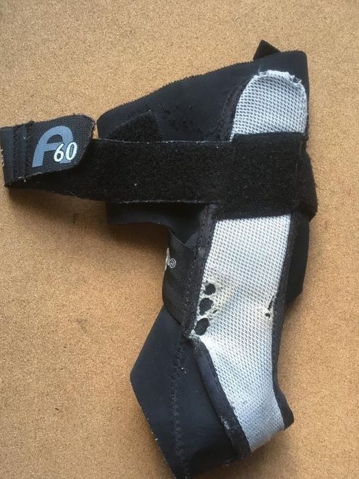 Ортез голеностопного сустава Aircast A60 лівий