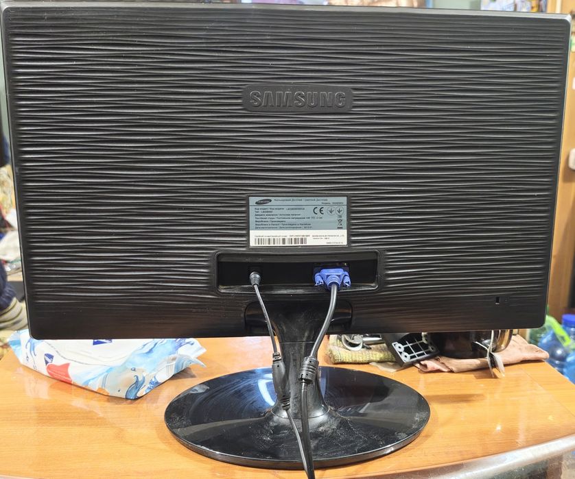 Монитор Ssmsung LS 22 B300