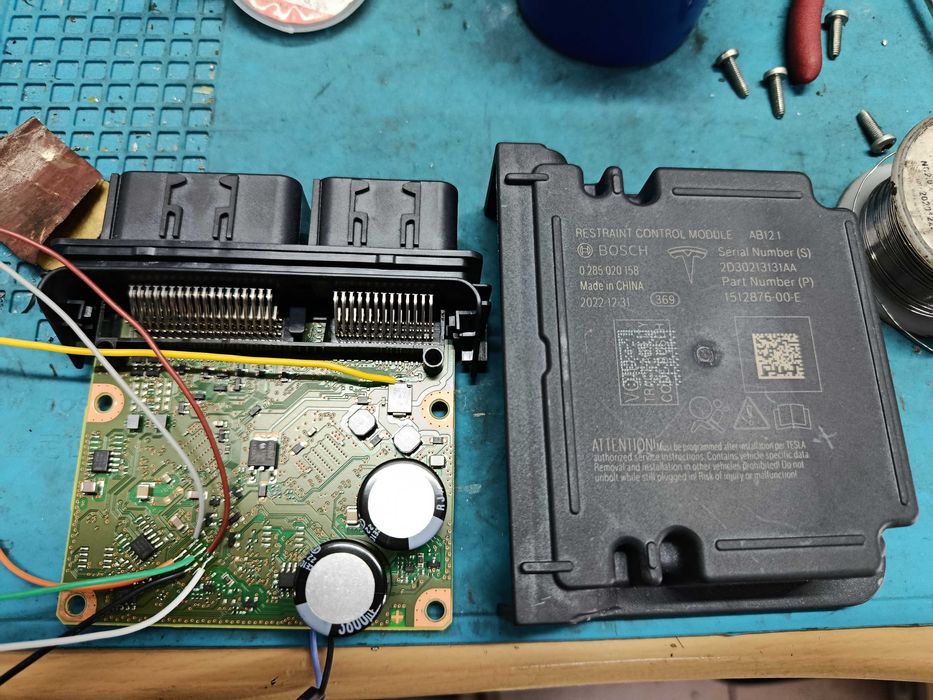 Tesla 3/Y módulo SRS 1512876-00-E