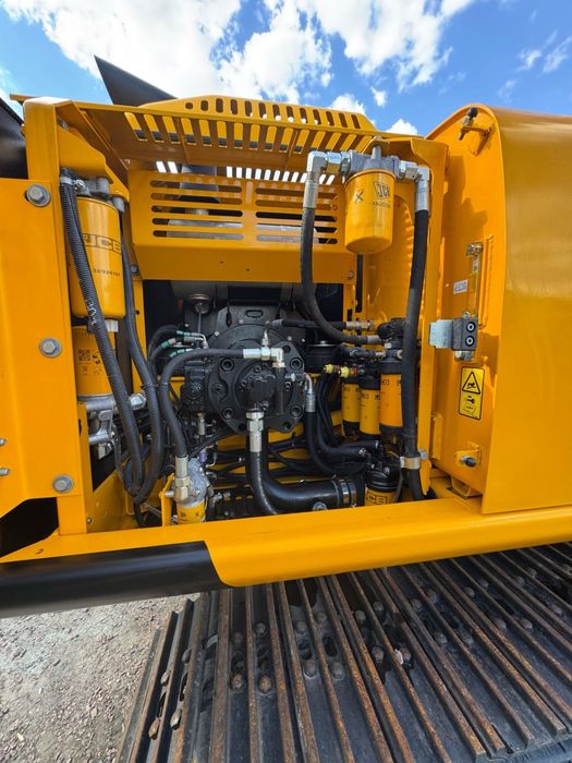 Продам трактор JCB