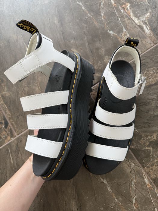 Сандалі Dr. Martens 39