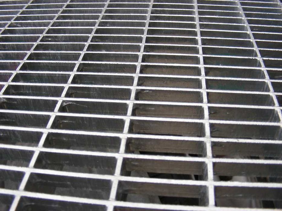 Nowość !! Stopnie metalowe drobne oczko 34x11 1000x270mm / wysyłka
