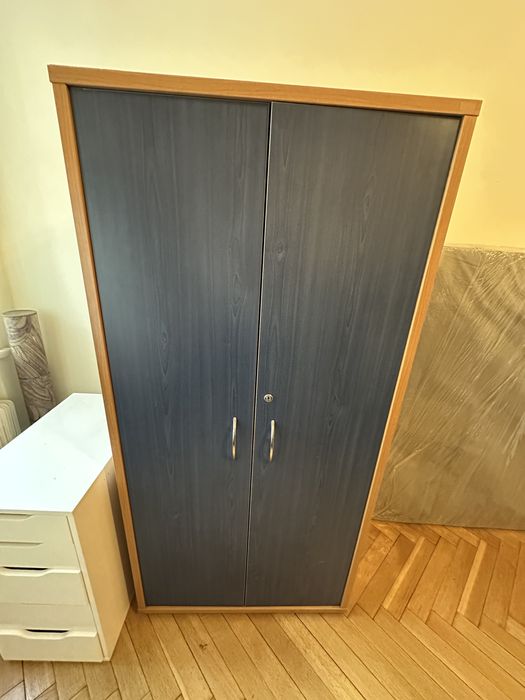 Za darmo szafki biurowe