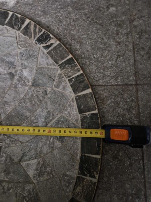 Mesa de jardim em pedra