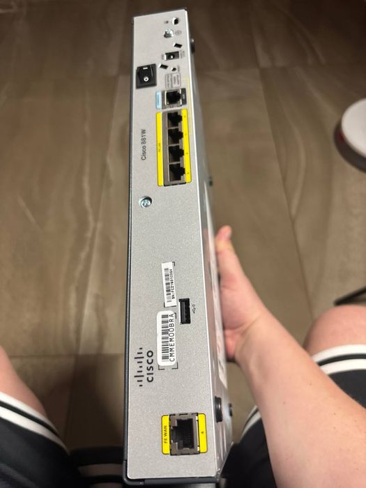 Маршрутизатор для малого бізнесу та офісів