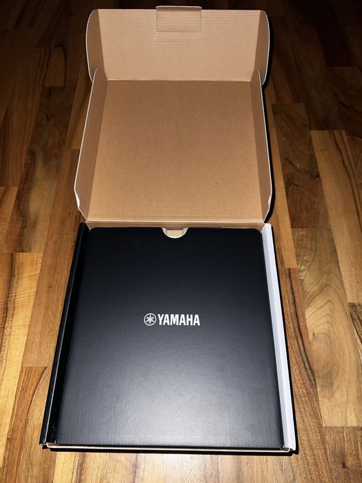 Yamaha HPH-MT5w Studio Monitor