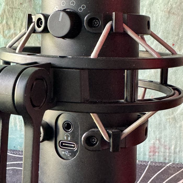 Отличный usb-микрофон HyperX QuadCast S