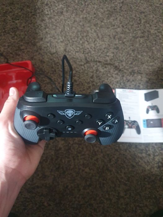 Comando com entrada USB