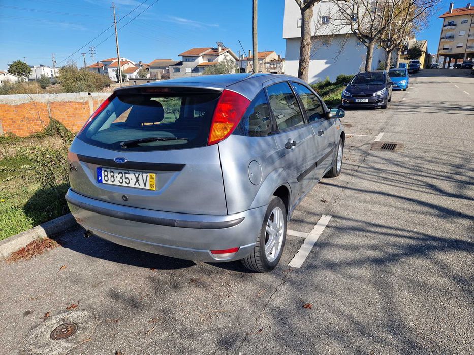 Ford Focus 1.4 gasolina/gpl
