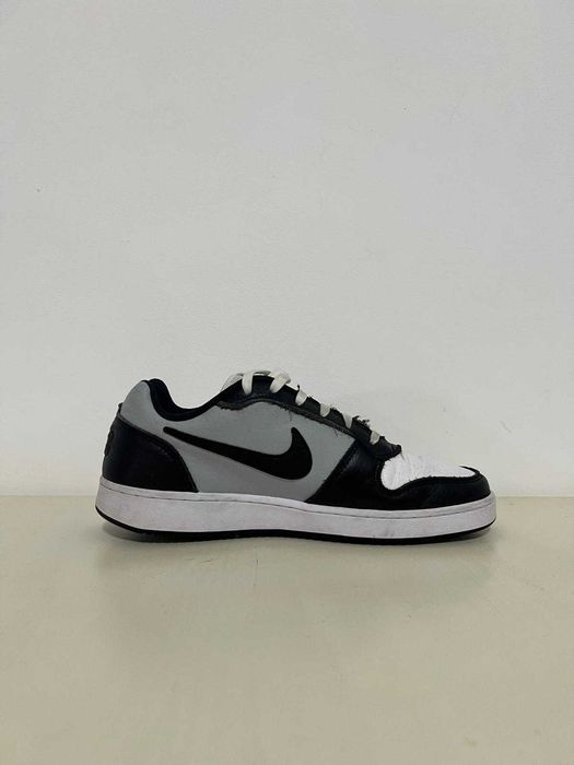 Ténis Nike Ebernon