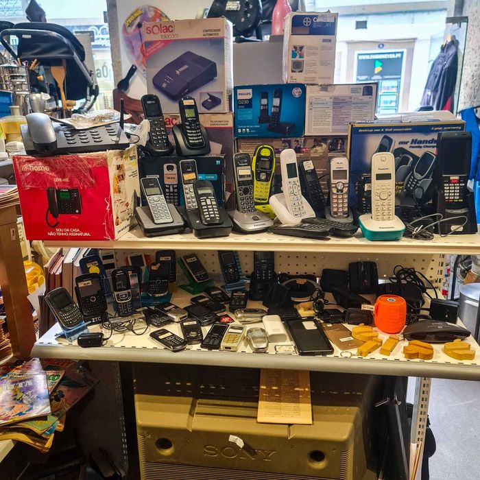 Telemóvel Samsung SGH-E630 |Clássico Slider |c/ Carregador|A Funcionar