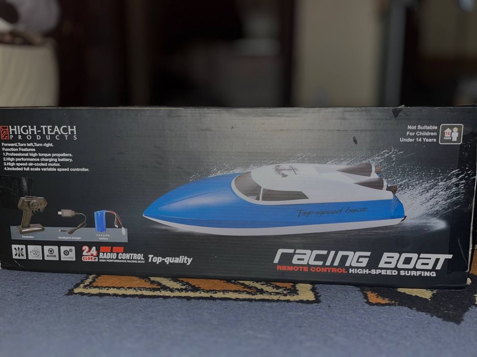 Катер  на пульте