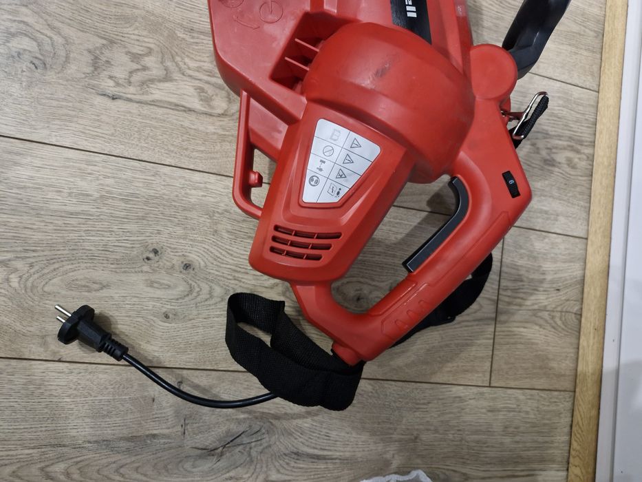 Elektroniczna dmuchawa do lisci firmy Einhell