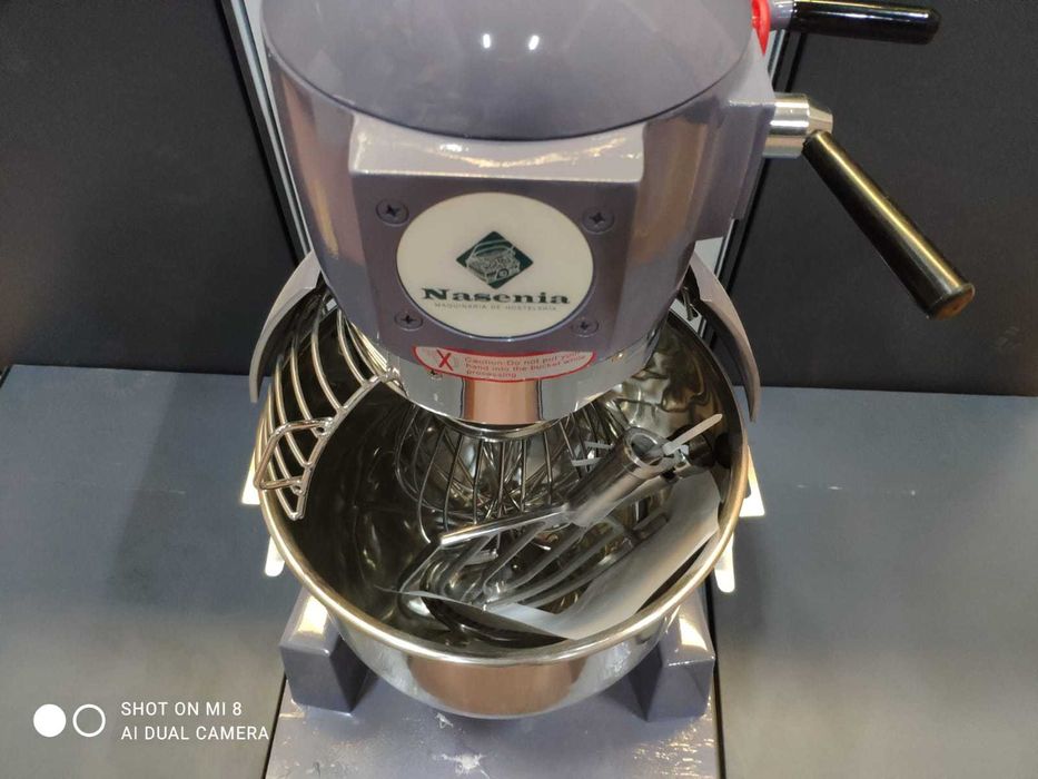 Batedeira Planetária 20L NOVA