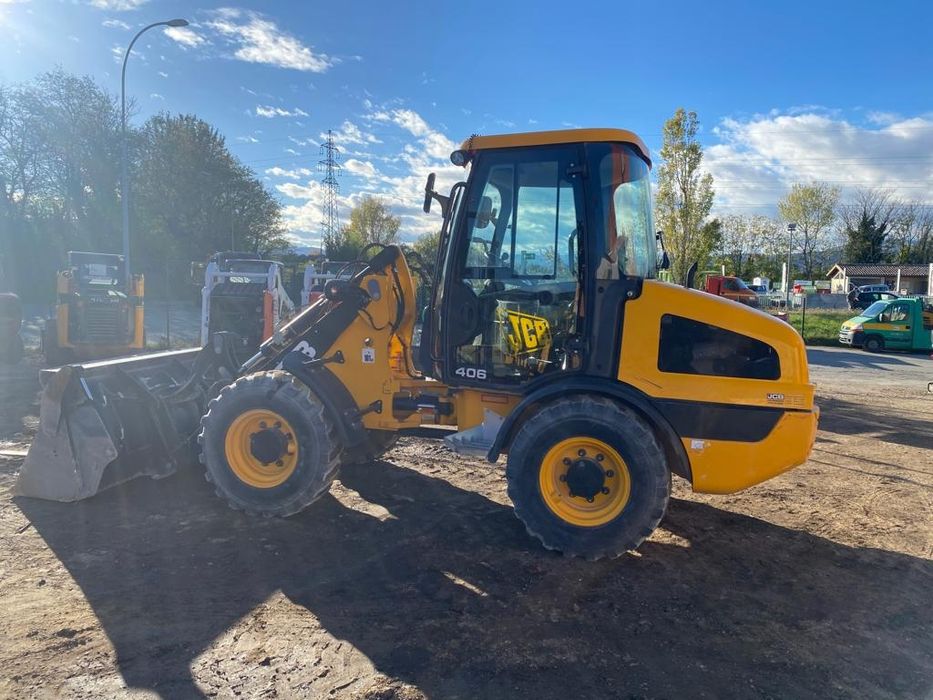 Навантажувач jcb409