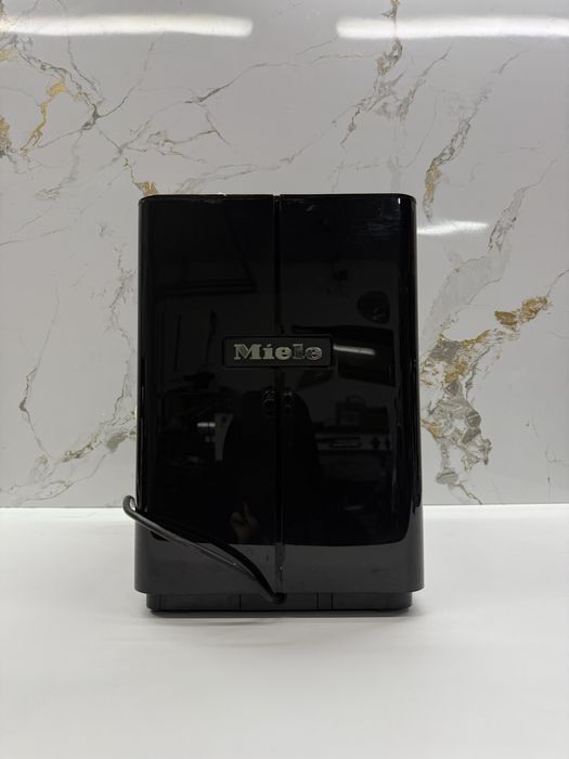 Кавомашина Miele CM6150