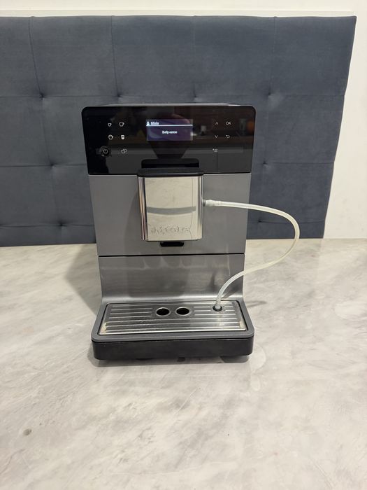 Кавомашина Miele CM5500 з Німеччини