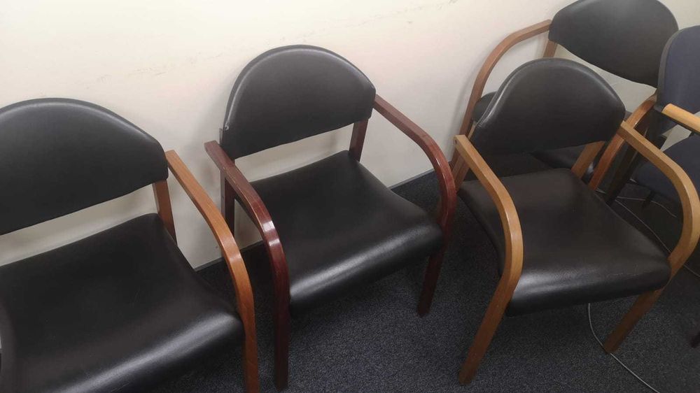 Krzesło skórzane czarne biuro dom poczekalnia krzesła