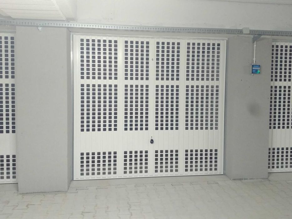 Do Sprzedania Garaż os. Europejskie ul. Londyńska 9