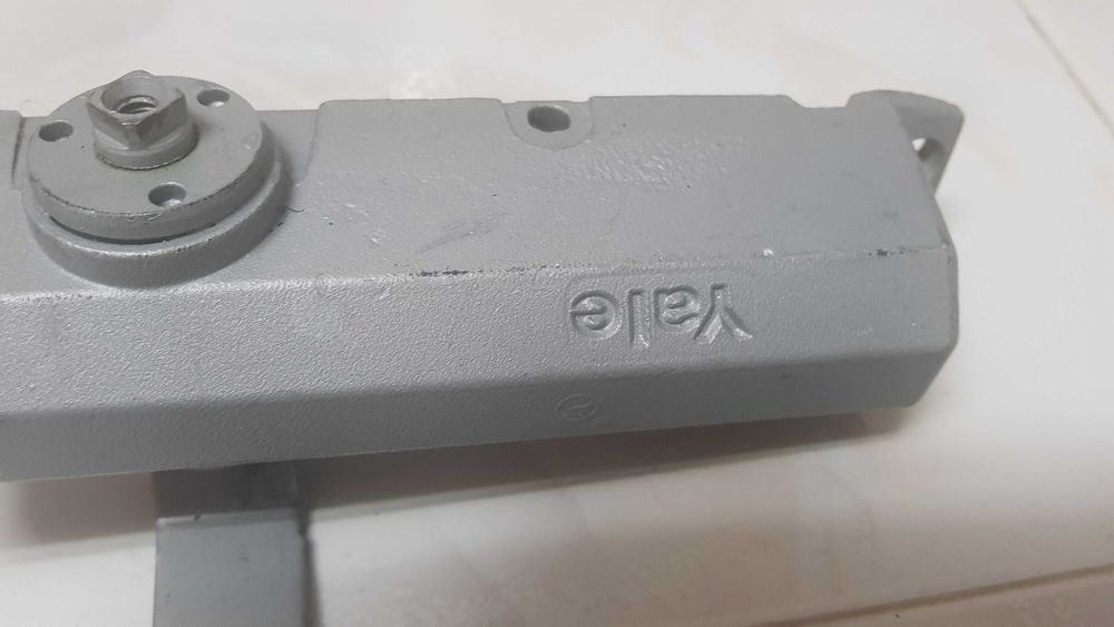 Mola yale porta                              .