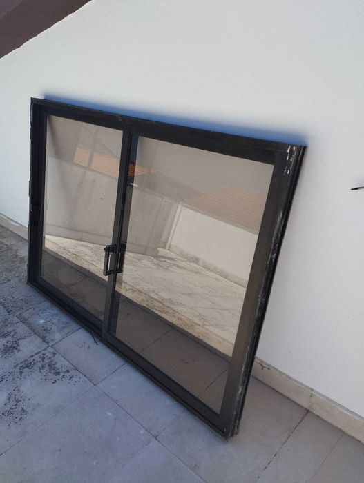 janela de correr em alumínio  – 1,58m x 1,10m