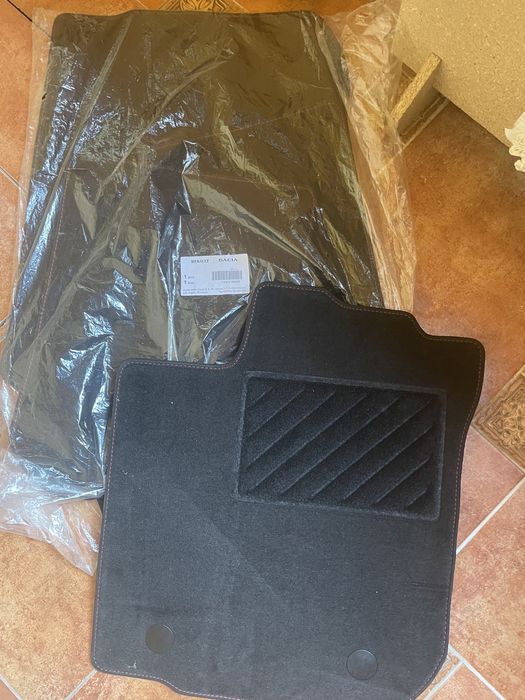 Комплект ковриків у машину Renault Sandero