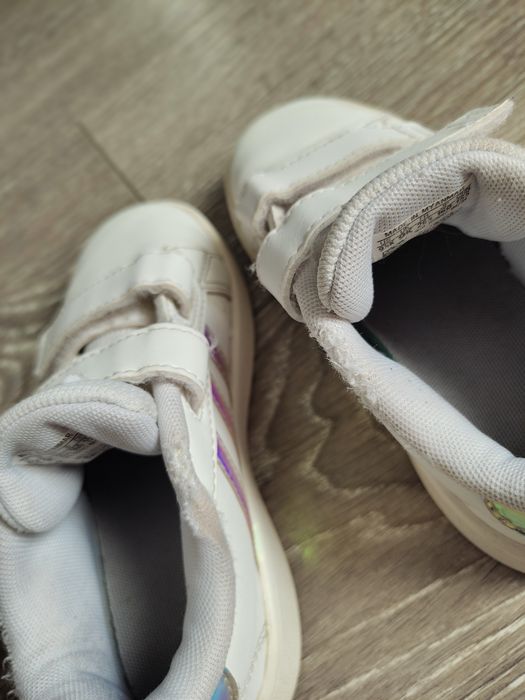 Кросівки Adidas  26,5