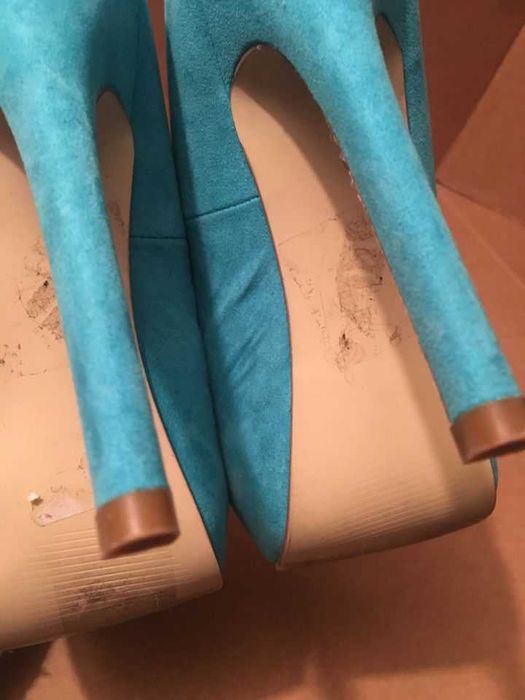 Sapato aberto à frente - T.38