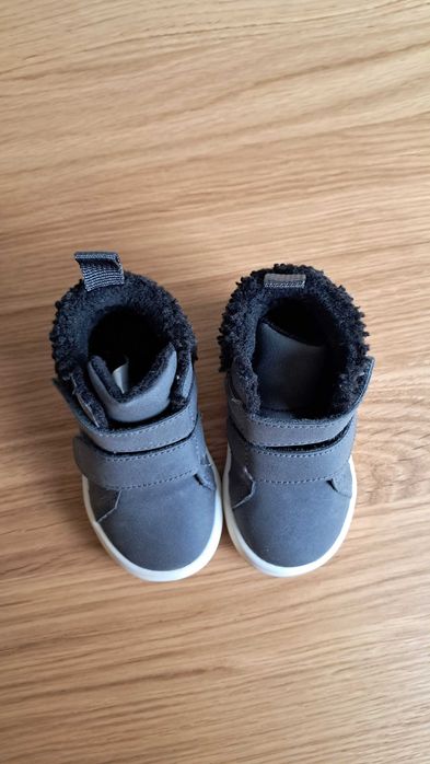 Buty jesienno-zimowe HM
