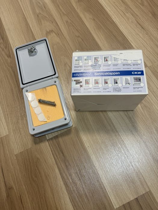 klapa serwisowych CARYSAN Właz przelotowy z izolacją