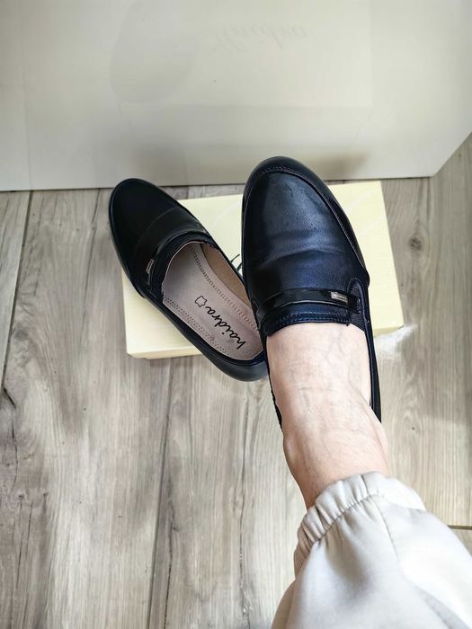 Półbuty czarne na obcasie eleganckie rozmiar 39