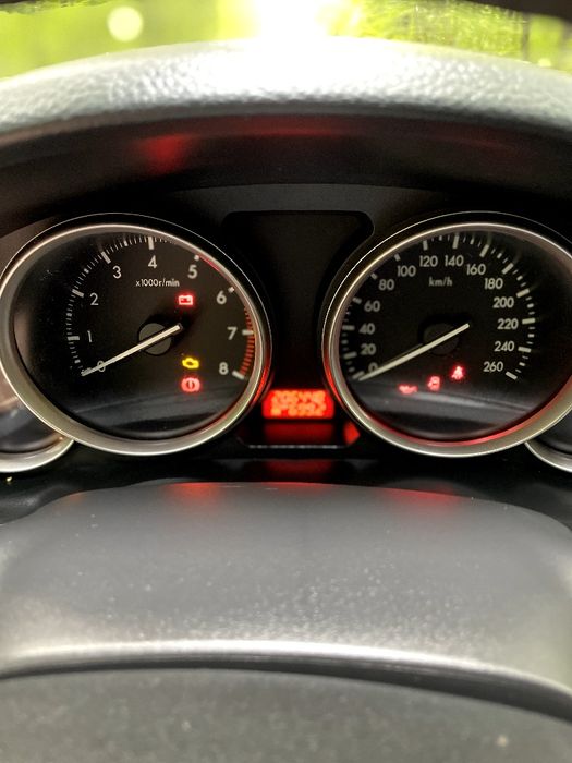 Мазда 6 2010 року