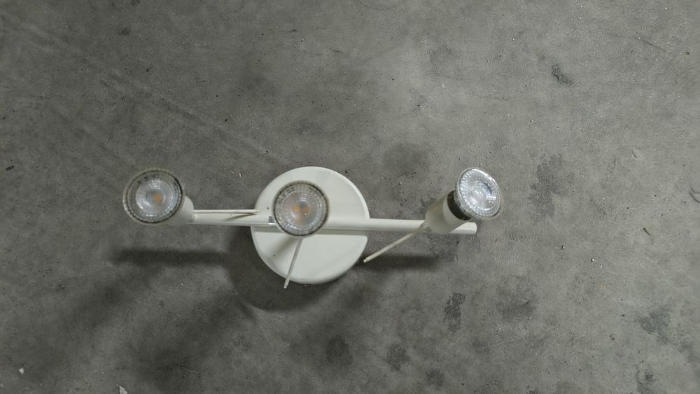 Candeeiro focos led