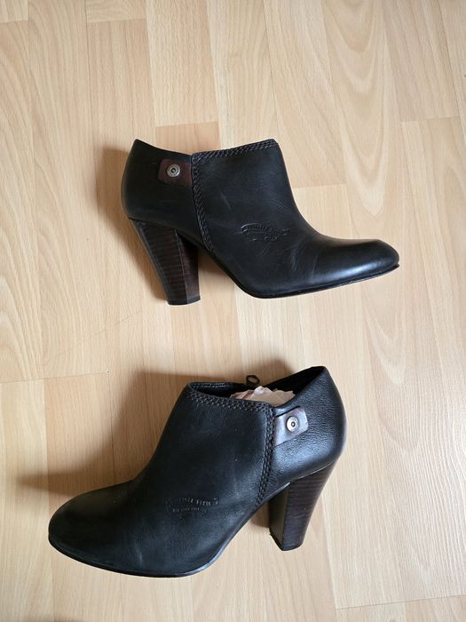 Czarne skórzane botki na słupku Tommy Hilfiger r. 40