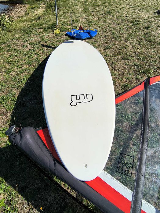 Deska windsurfingowa Mistral Explosion 150 litrów.