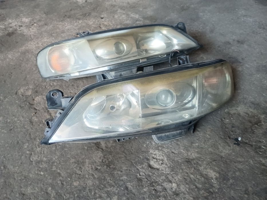 Opel Vectra b lampy przód xsenon