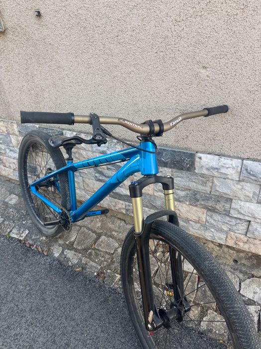 Bicicleta de dirt Canyon Stitched 360