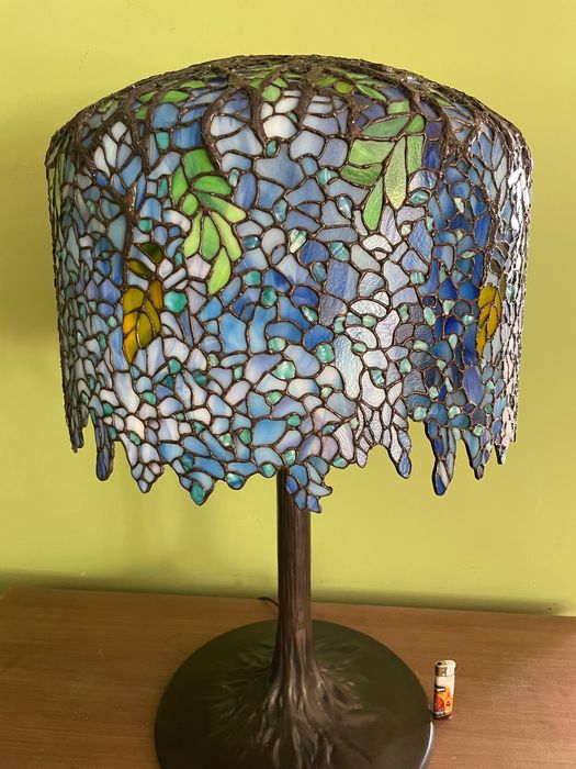 Sprzedam lampę witrażowa wisteria duża tiffani replika