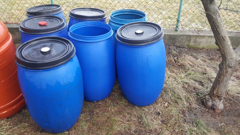 Beczki na kapustę, beczki na wodę , na art. spożywcze. 100l  220 l