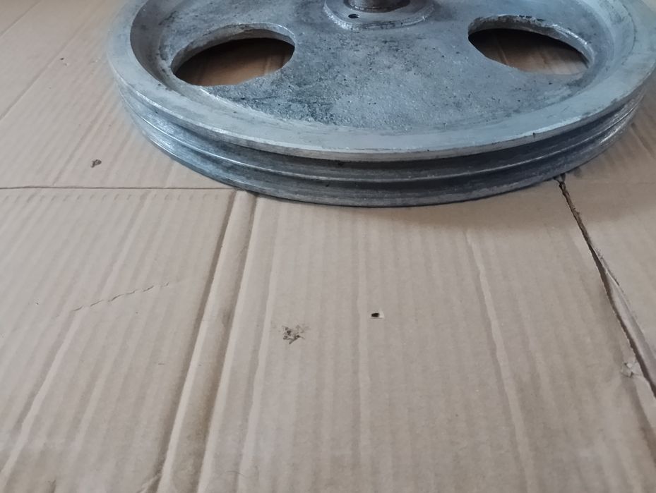 Шків алюміній двох струмковий 435мм.