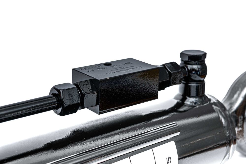 Łącznik górny hydrauliczny z hakiem 660 mm kat. 3