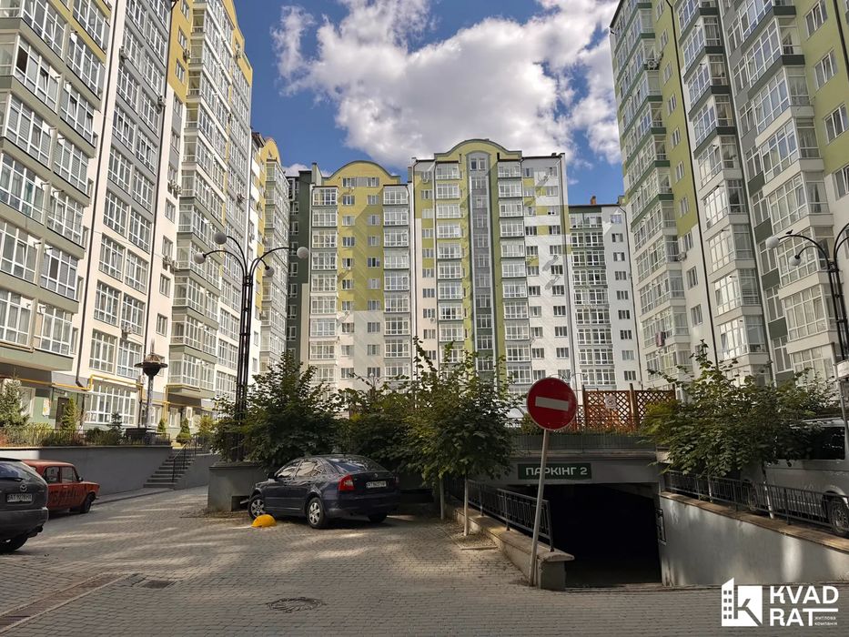 Продам паркомісце в ЖК Містечко Центральне